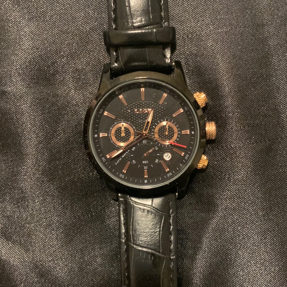 Mens Lige Black metal finish with Rose gold highlights 40-42mm case